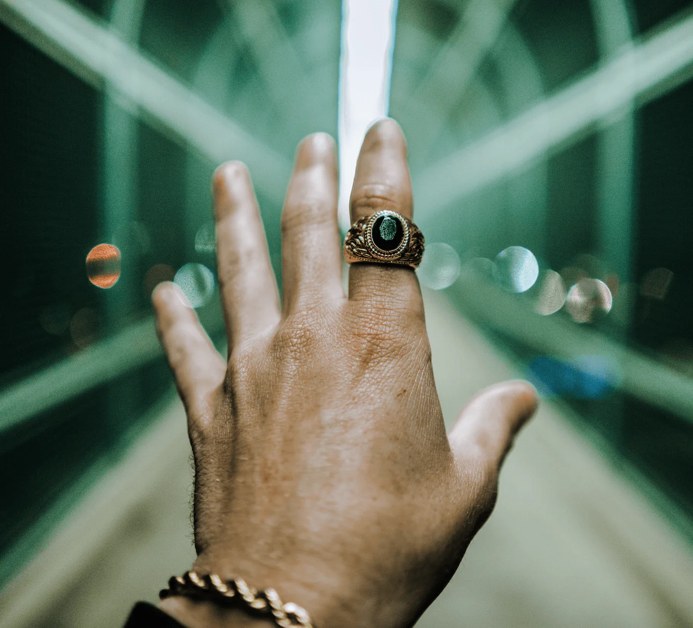 Gold Onyx Ring - Image 3